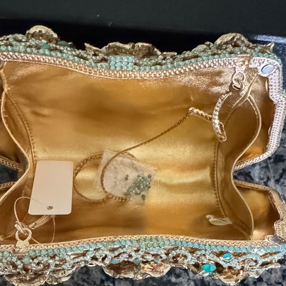 Gold and pale Green high quality Embellished Clutch NWT - Picture 6 of 13